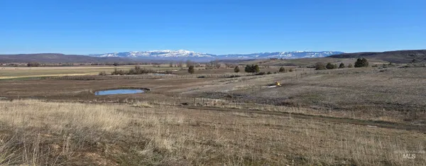 $795,000 | 3209 Schwenkfelder Road, Cambridge, ID 83610