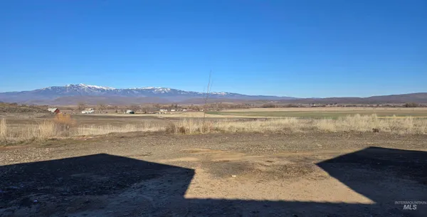 $795,000 | 3209 Schwenkfelder Road, Cambridge, ID 83610