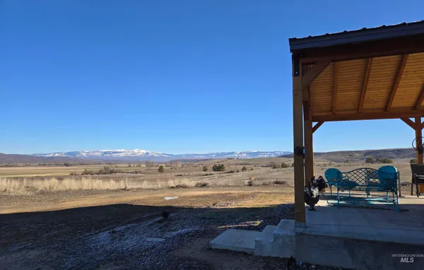 $795,000 | 3209 Schwenkfelder Road, Cambridge, ID 83610
