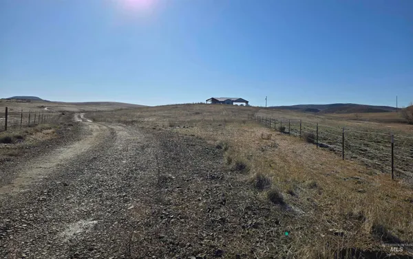 $795,000 | 3209 Schwenkfelder Road, Cambridge, ID 83610