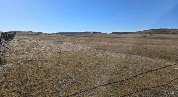 $795,000 | 3209 Schwenkfelder Road, Cambridge, ID 83610