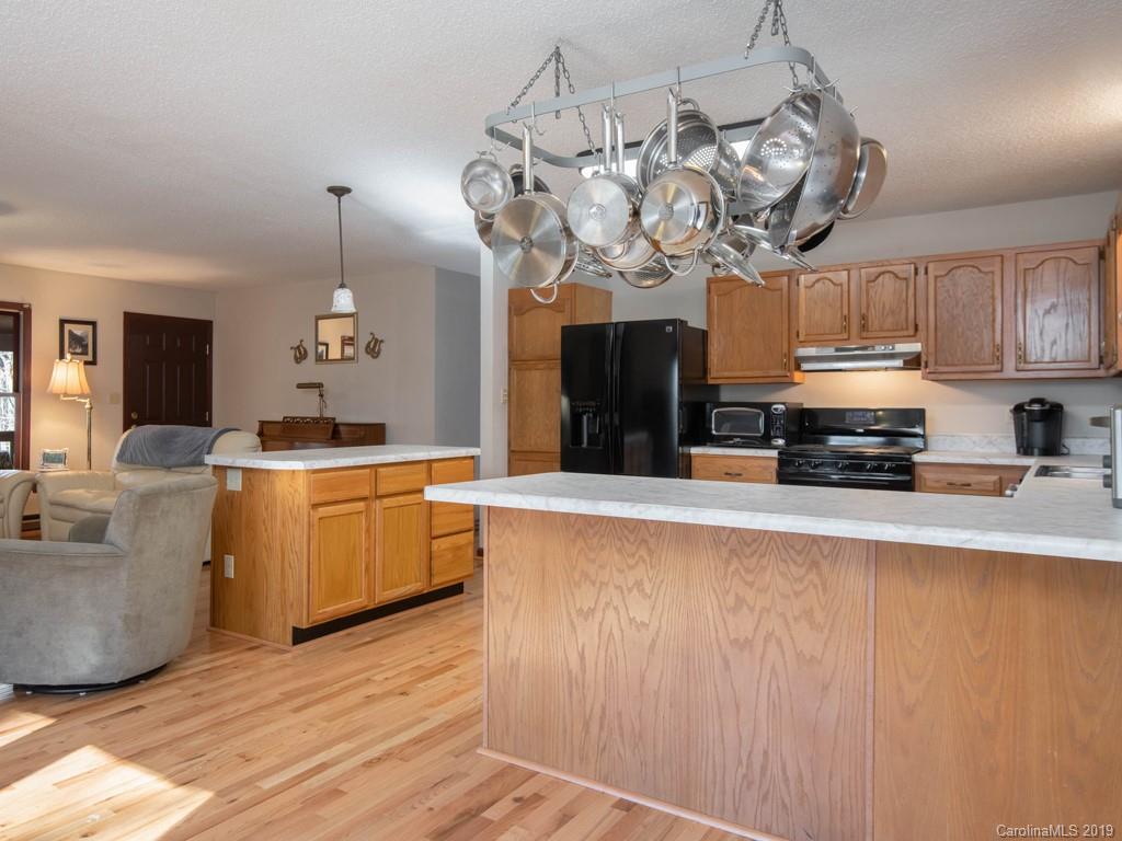 28 Buck Ridge Road Fairview, NC 28730 - Photo 14 of 34 Gallery Image 14