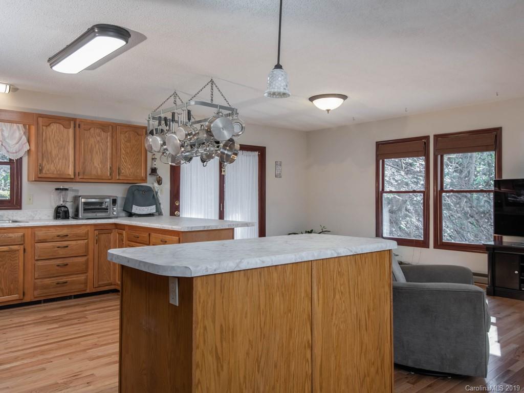 28 Buck Ridge Road Fairview, NC 28730 - Photo 10 of 34 Gallery Image 10