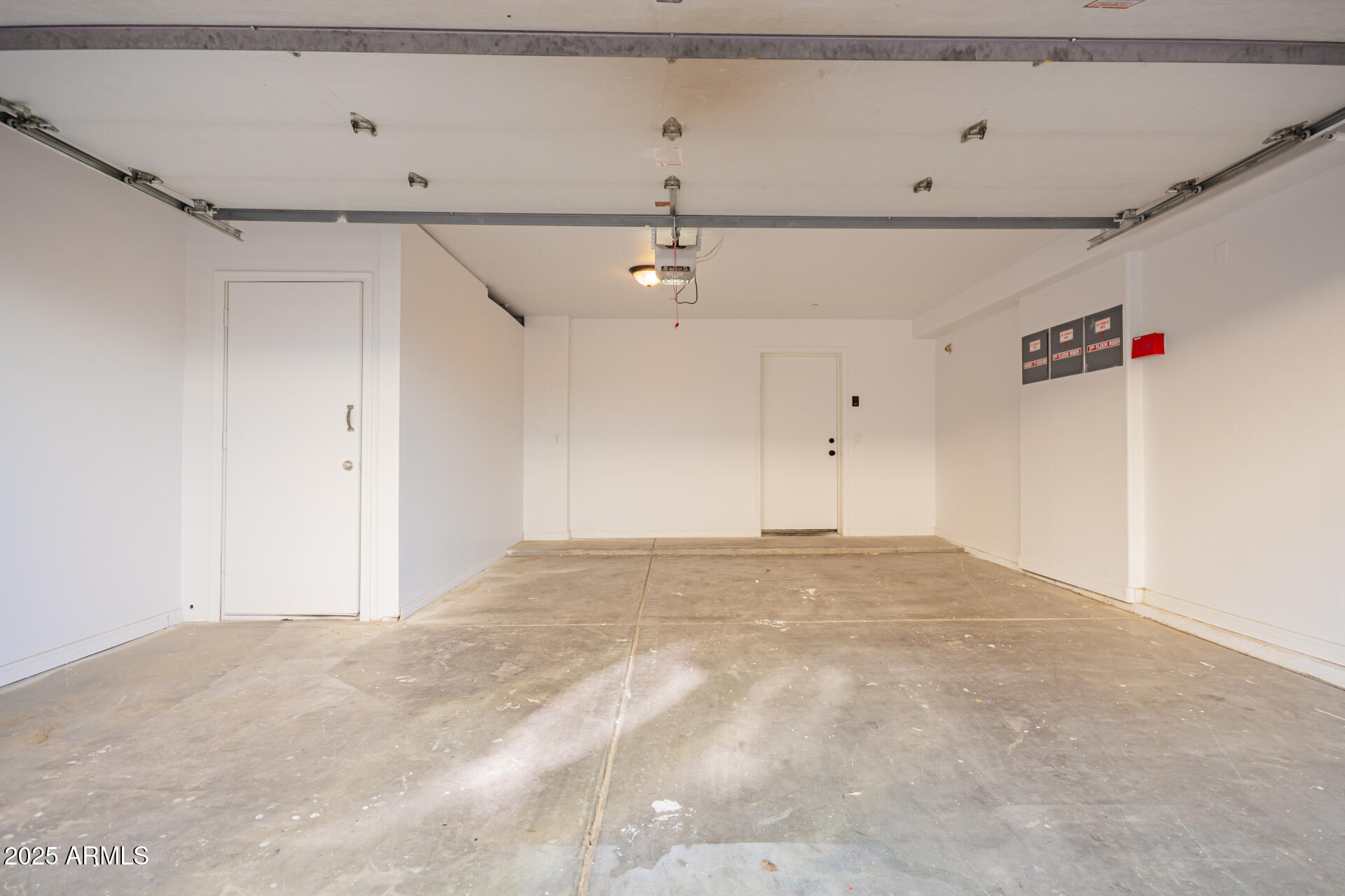 738 South Beck Avenue Tempe, AZ 85281 - Photo 29 of 31 a view of an empty room