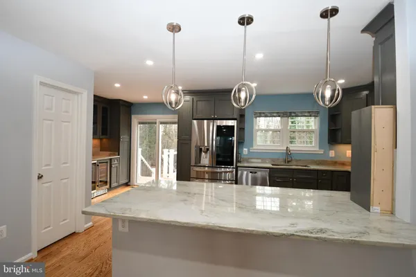 $3,600 | 6031 Lands End Lane, Alexandria, VA 22315
