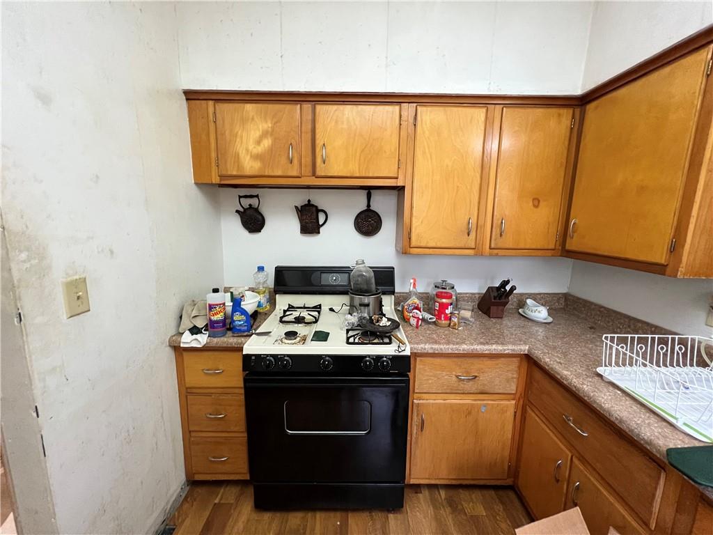 147 Clarks Pike Road Creighton, PA 15030 - Photo 8 of 26 a utility room with washer and dryer