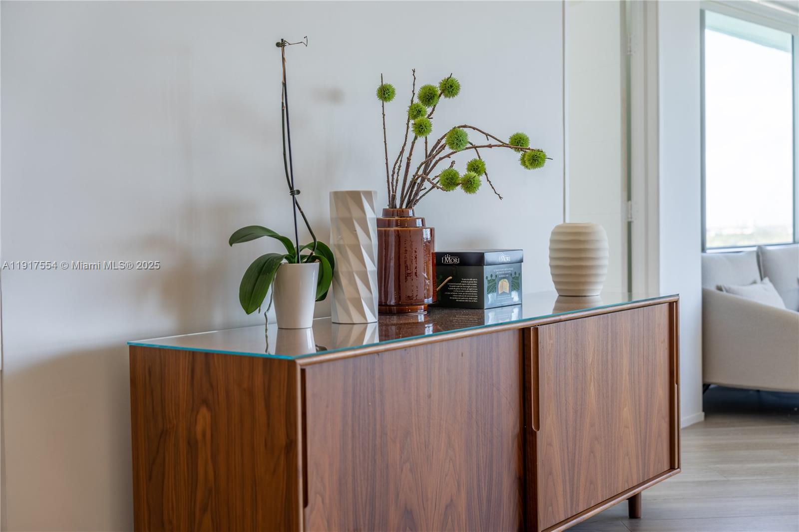 5255 Collins Avenue, Unit 12F Miami Beach, FL 33140 - Photo 29 of 45 a close view of dining table
