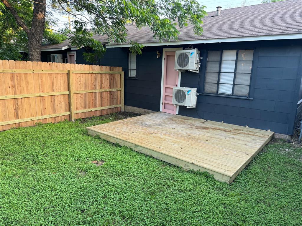 906 East 46th Street, Unit B Austin, TX 78751 - Photo 9 of 11 a view of a backyard with a large tree
