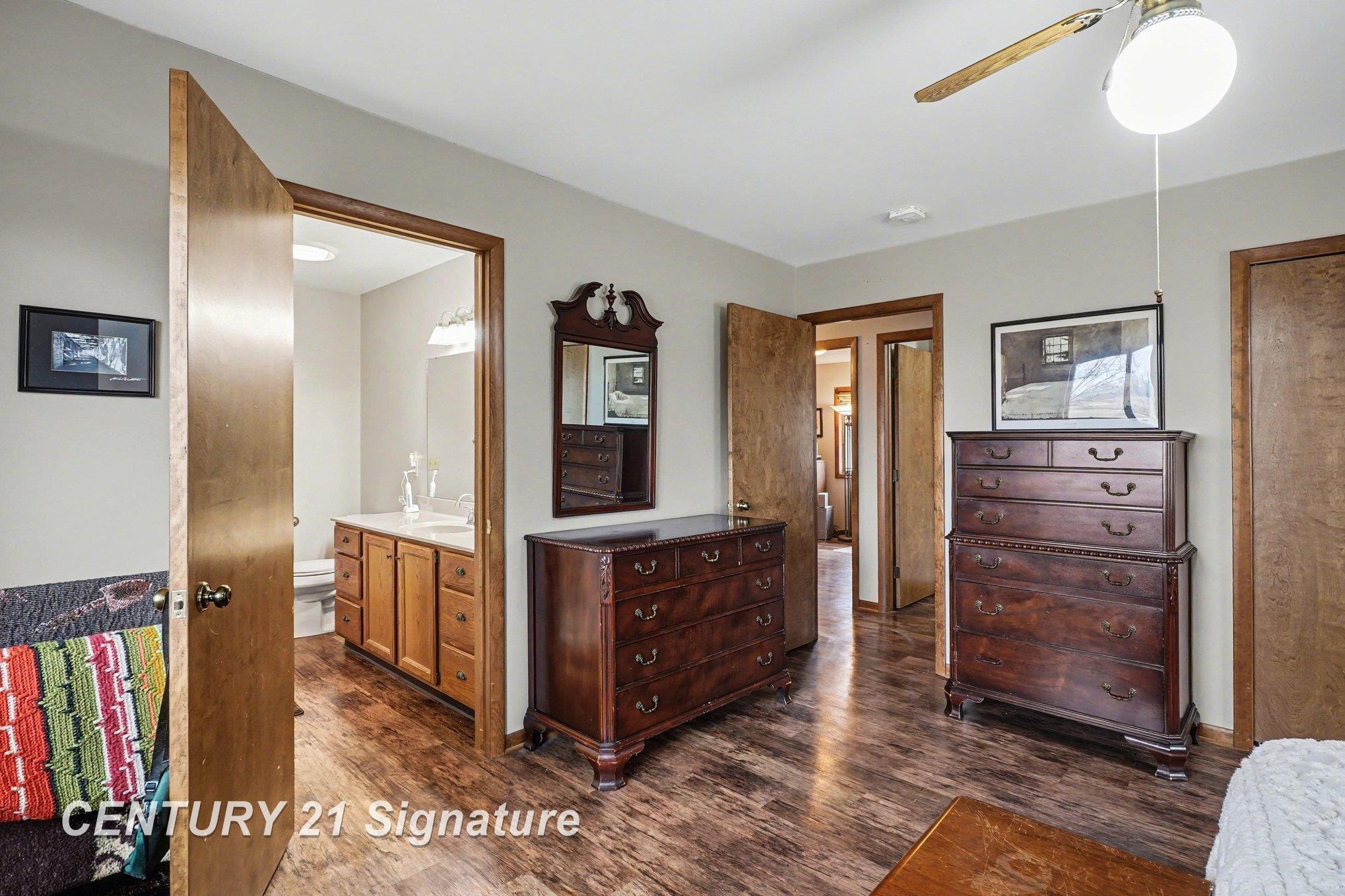 2378 Liberty Road Saginaw, MI 48604 - Photo 18 of 35 50201052-3c8cd8b2-73af-418c-9d80-7f75d4593e9d.JPG