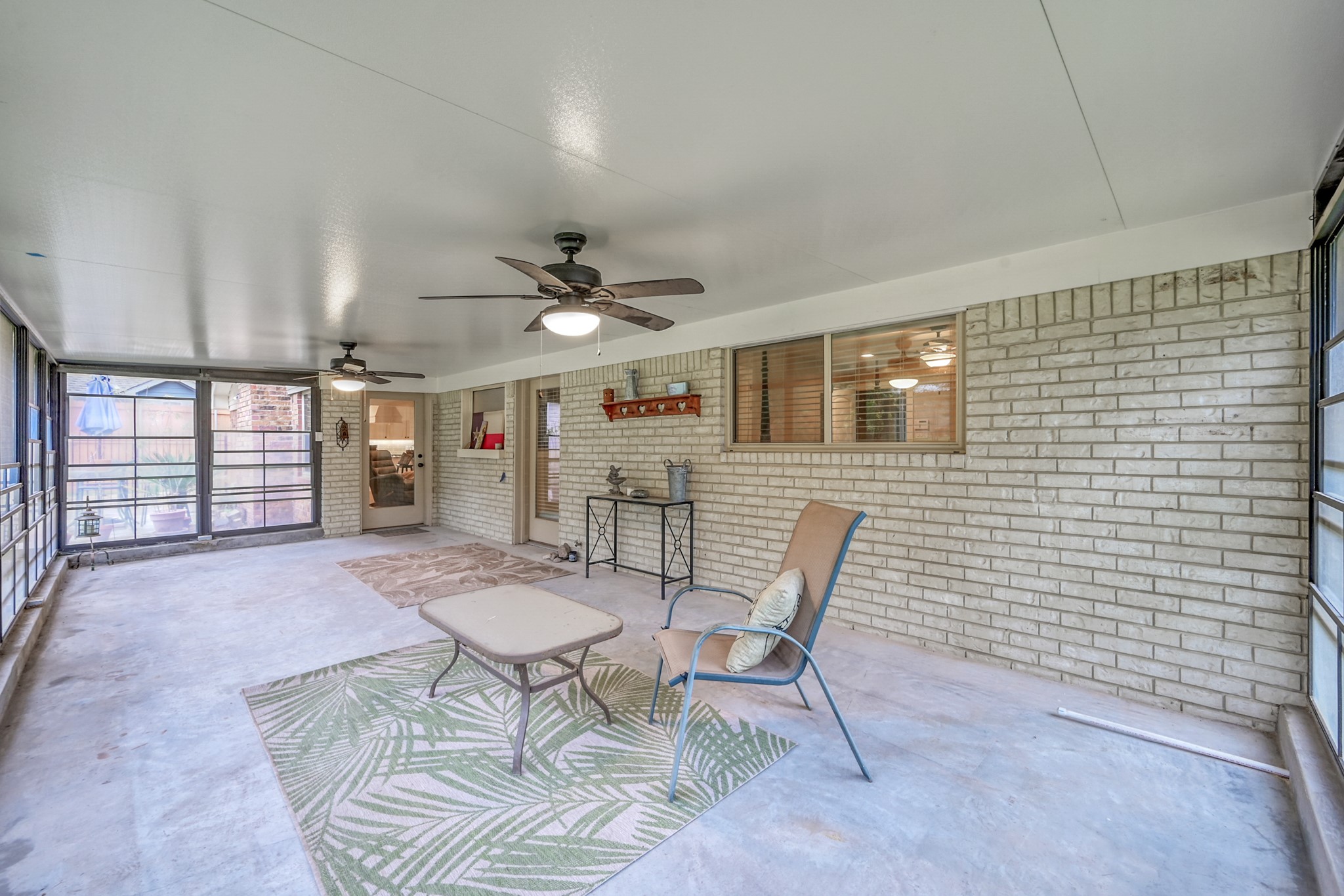 19003 Whitewood Drive Spring, TX 77373 - Photo 31 of 48 a view of a livingroom with furniture and window