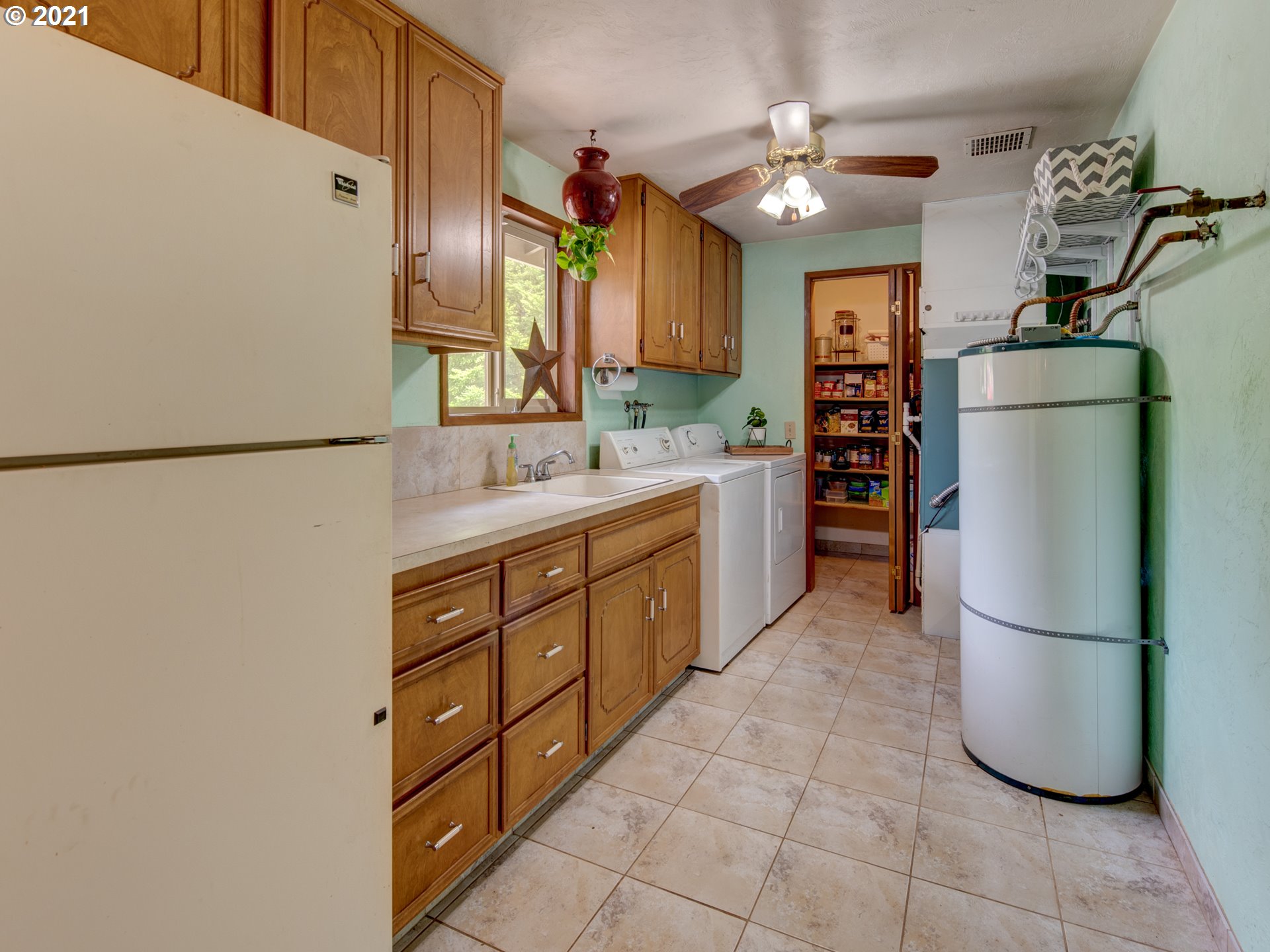 22427 Noti Loop Road Noti, OR 97461 - Photo 22 of 30 Gallery Image 22