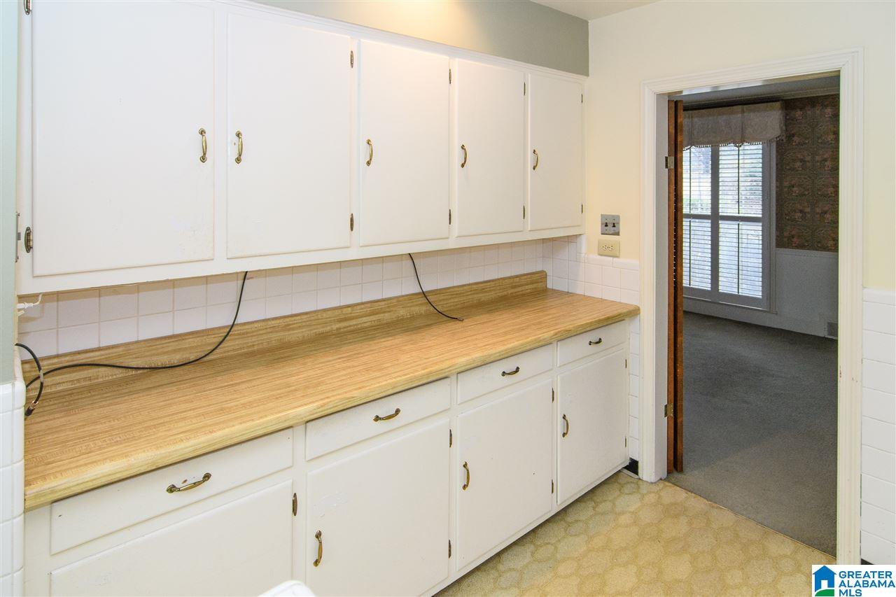 2508 Shades Crest Road Birmingham, AL 35209 - Photo 12 of 37