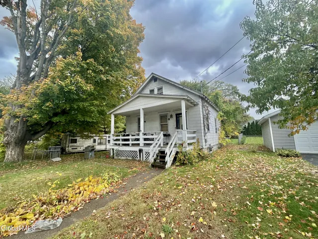 $125,000 | 1913 Greenpoint Avenue, Rotterdam, NY 12303