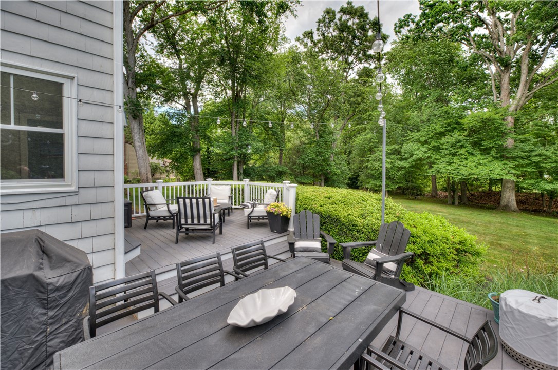 22 Pinetop Road Barrington, RI 02806 - Photo 36 of 40