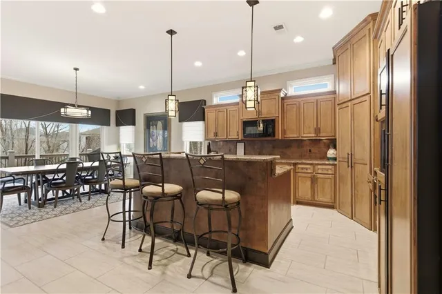 $684,900 | 1808 Northeast Parks Summit Blvd., Lee's Summit, MO 64064