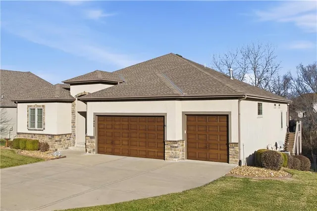 $684,900 | 1808 Northeast Parks Summit Blvd., Lee's Summit, MO 64064