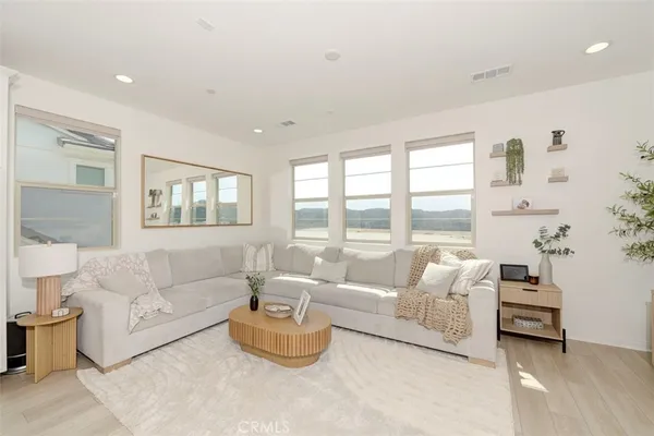 $899,800 | 861 Cornelia Way, Rancho Mission Viejo, CA 92694