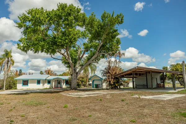 $365,000 | 3122 Southeast 34th Avenue, Okeechobee, FL 34974
