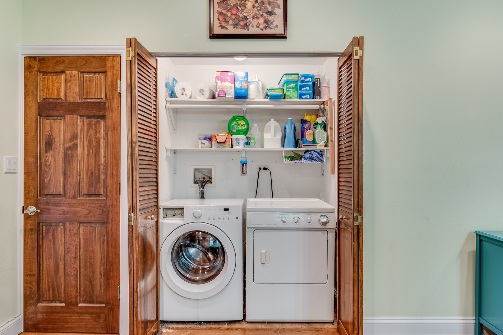 6967 North Sheridan Road, Unit 1 Chicago, IL 60626 - Photo 19 of 21 a utility room with dryer and washer