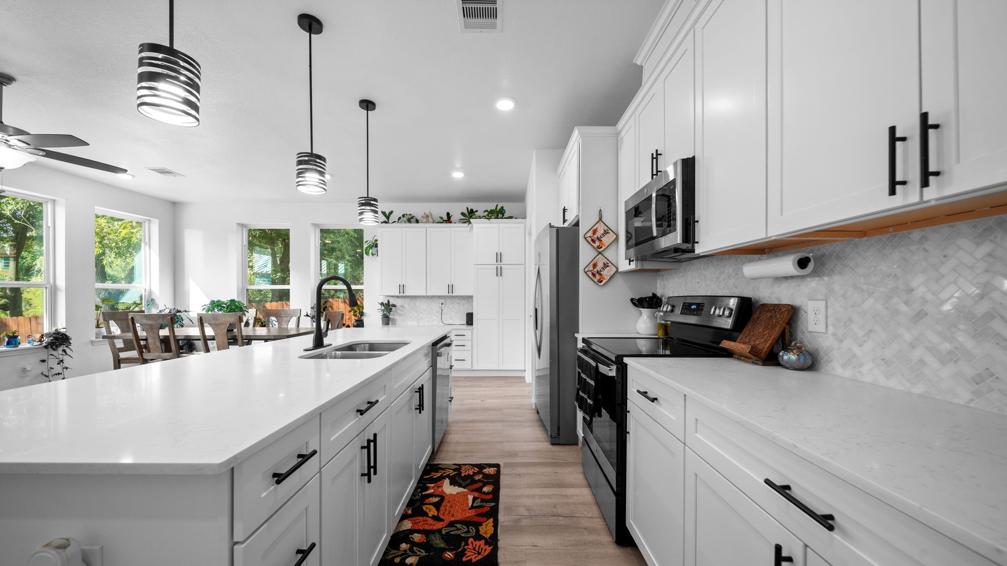 1310 Bridge Street Brenham, TX 77833 - Photo 8 of 43 Gallery Image 8