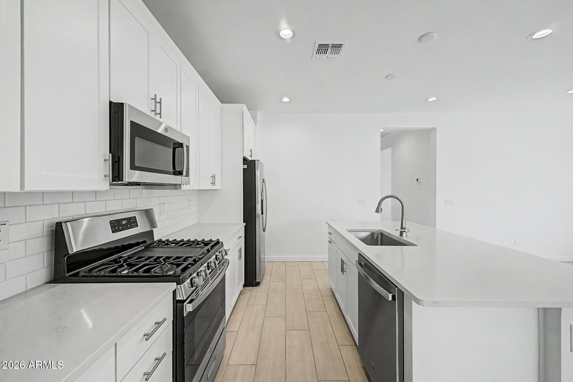 8038 West Granada Road Phoenix, AZ 85035 - Photo 5 of 39 14 Granada