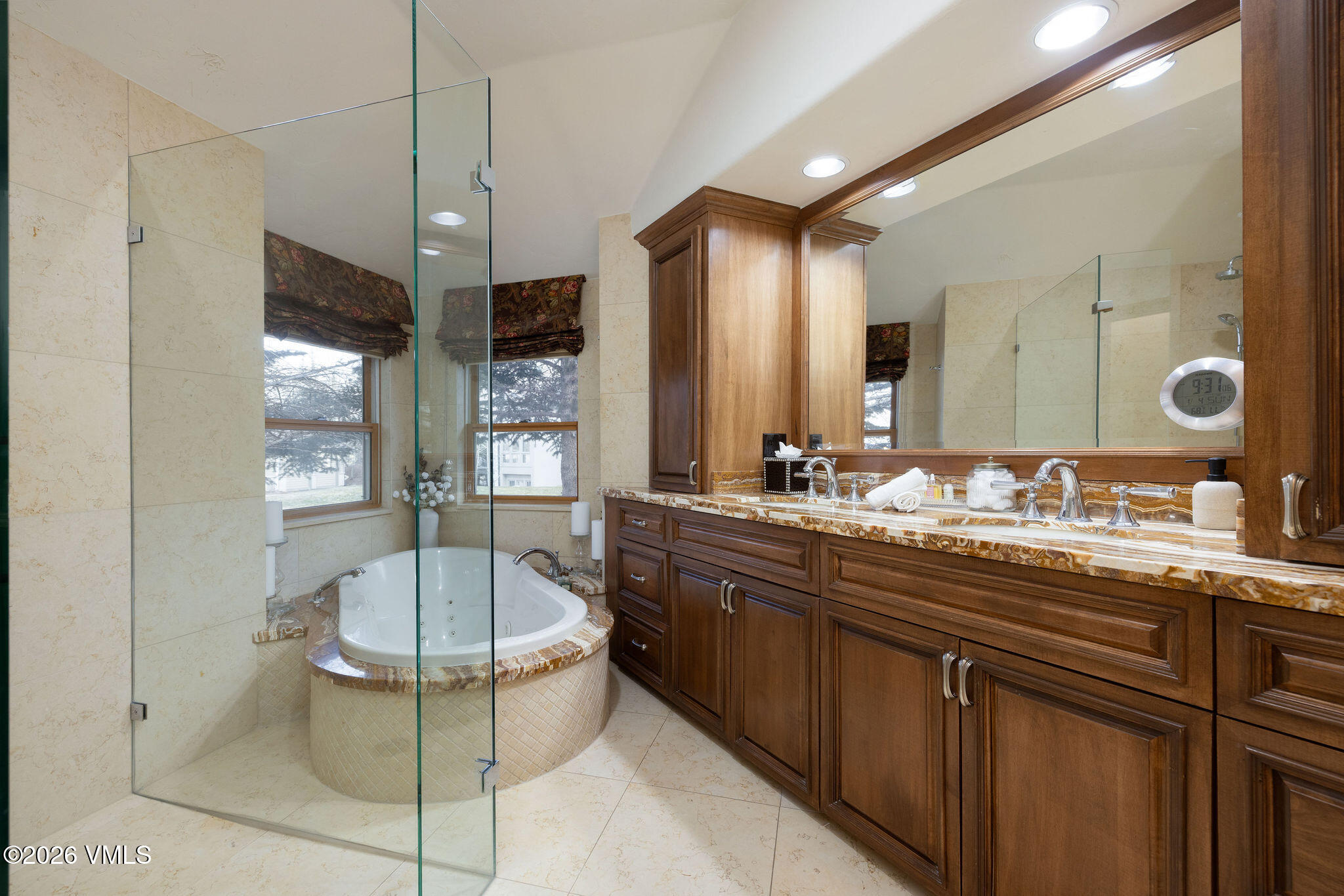 99 Castle Peak Close, Unit B Edwards, CO 81632 - Photo 12 of 35 2601_99_castle_peak_close_interior_prima