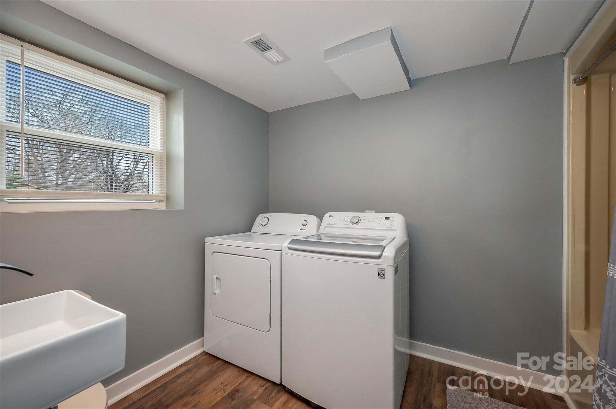 207 Smith Grove Road Forest City, NC 28043 - Photo 22 of 37 a utility room with dryer and washer