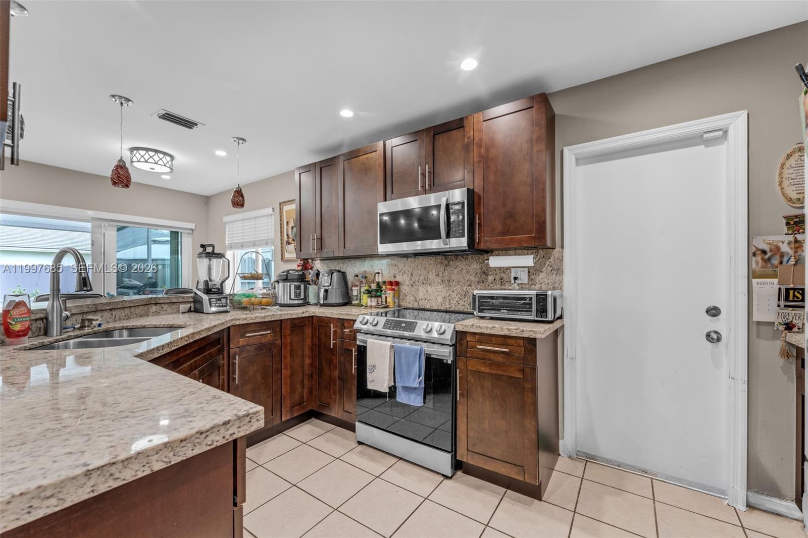 13731 Southwest 173rd Terrace Miami, FL 33177 - Photo 12 of 34