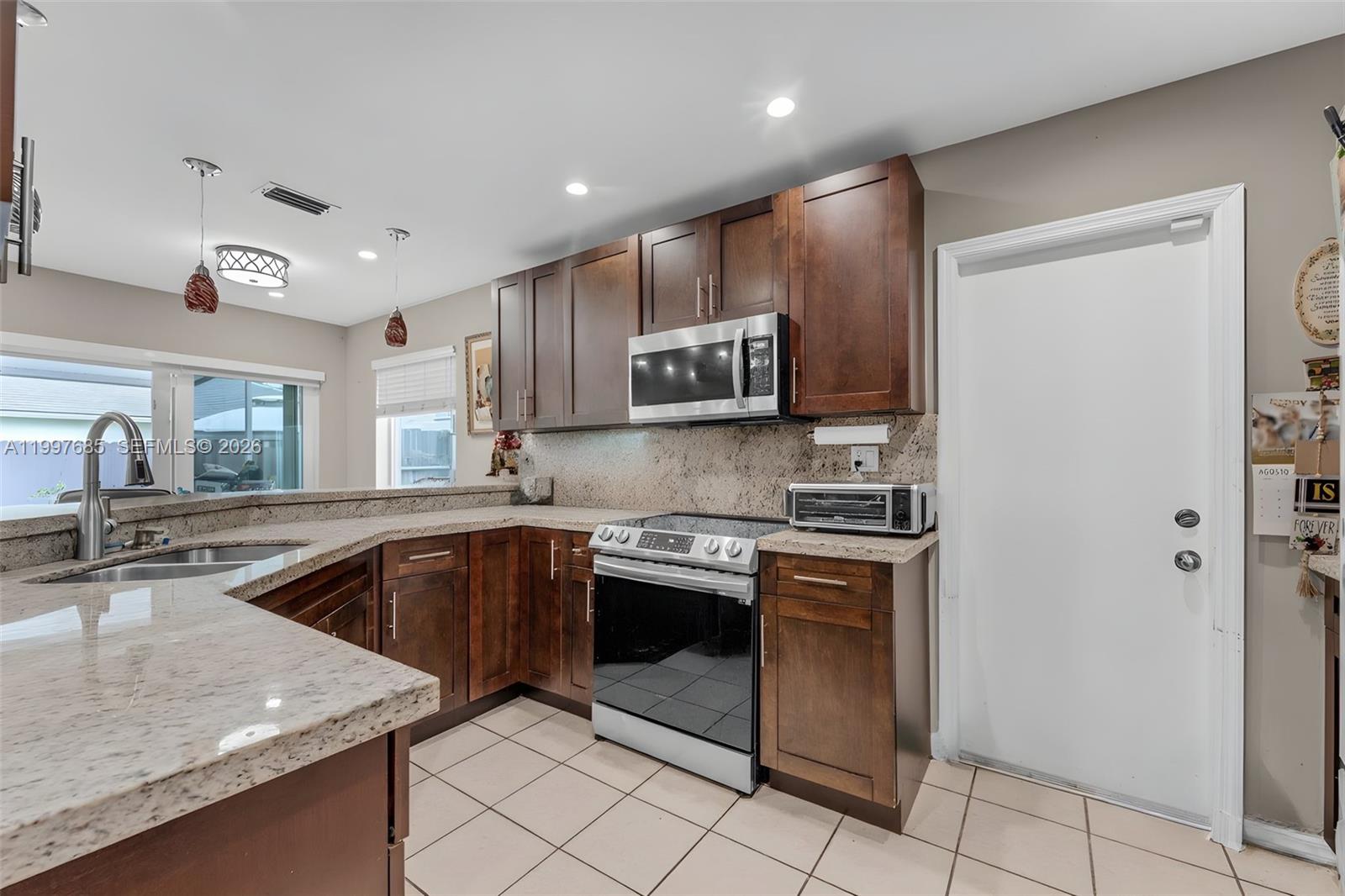 13731 Southwest 173rd Terrace Miami, FL 33177 - Photo 13 of 34