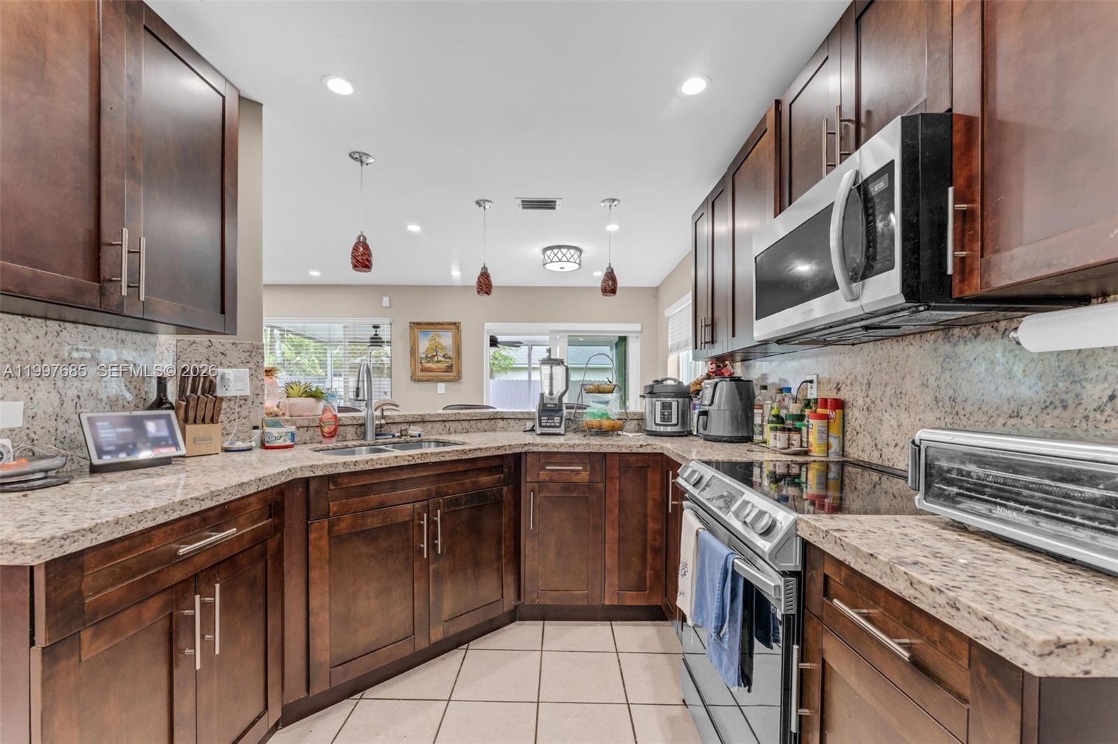 13731 Southwest 173rd Terrace Miami, FL 33177 - Photo 8 of 34