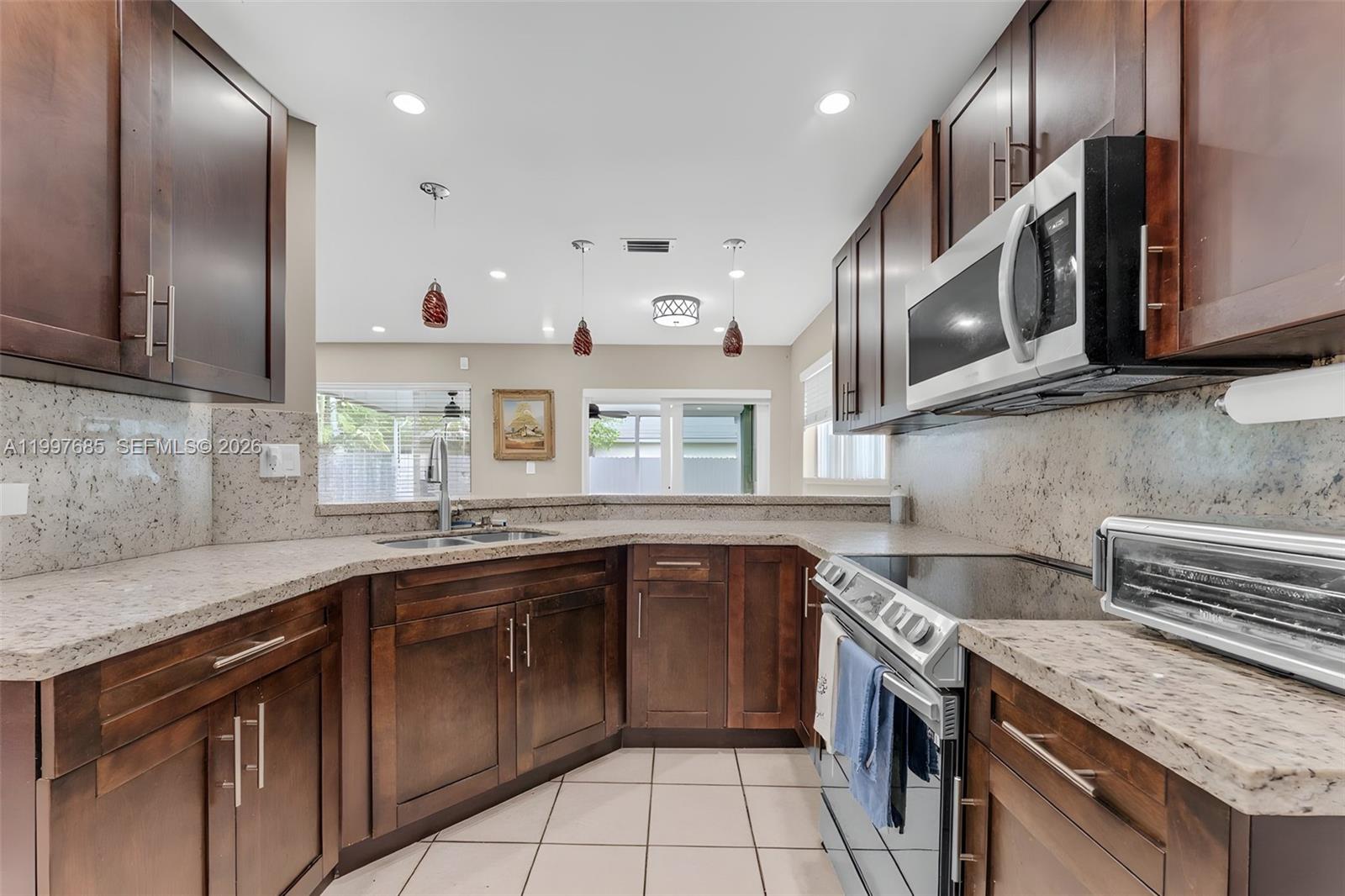 13731 Southwest 173rd Terrace Miami, FL 33177 - Photo 9 of 34