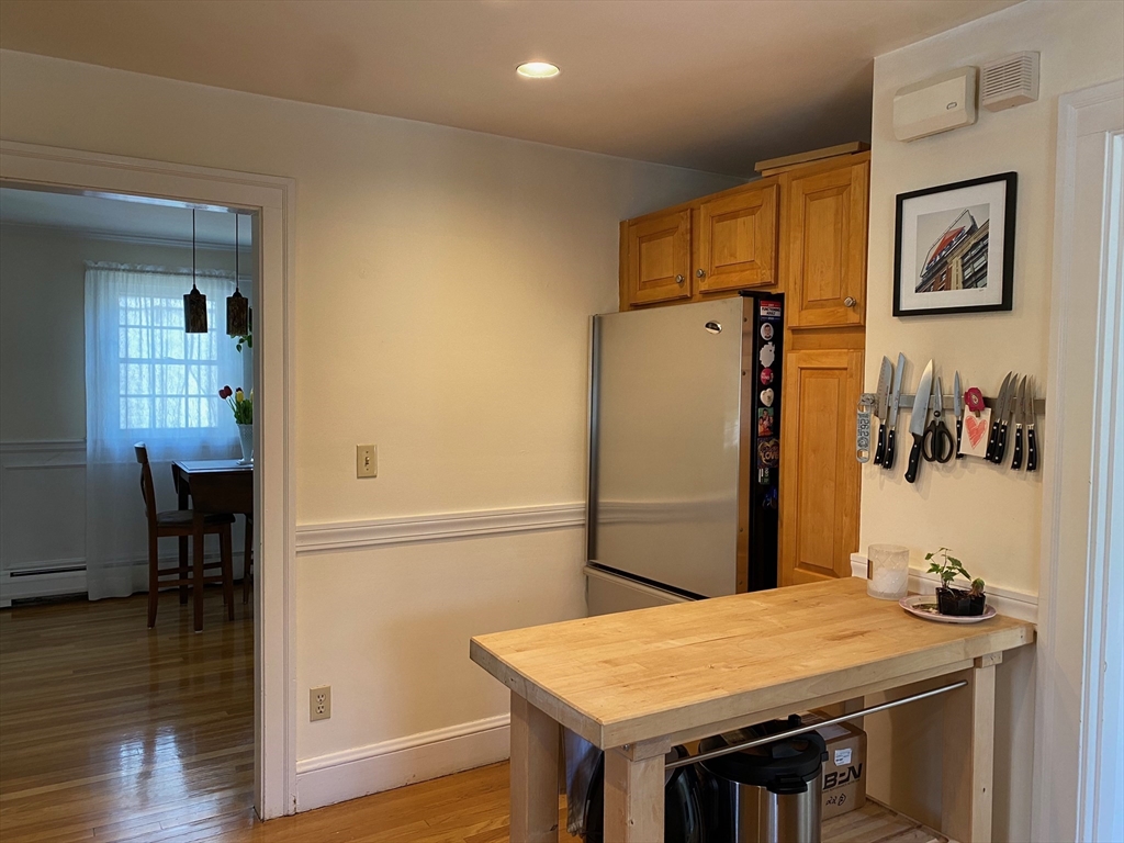22 Cleveland Road Wellesley, MA 02481 - Photo 4 of 22