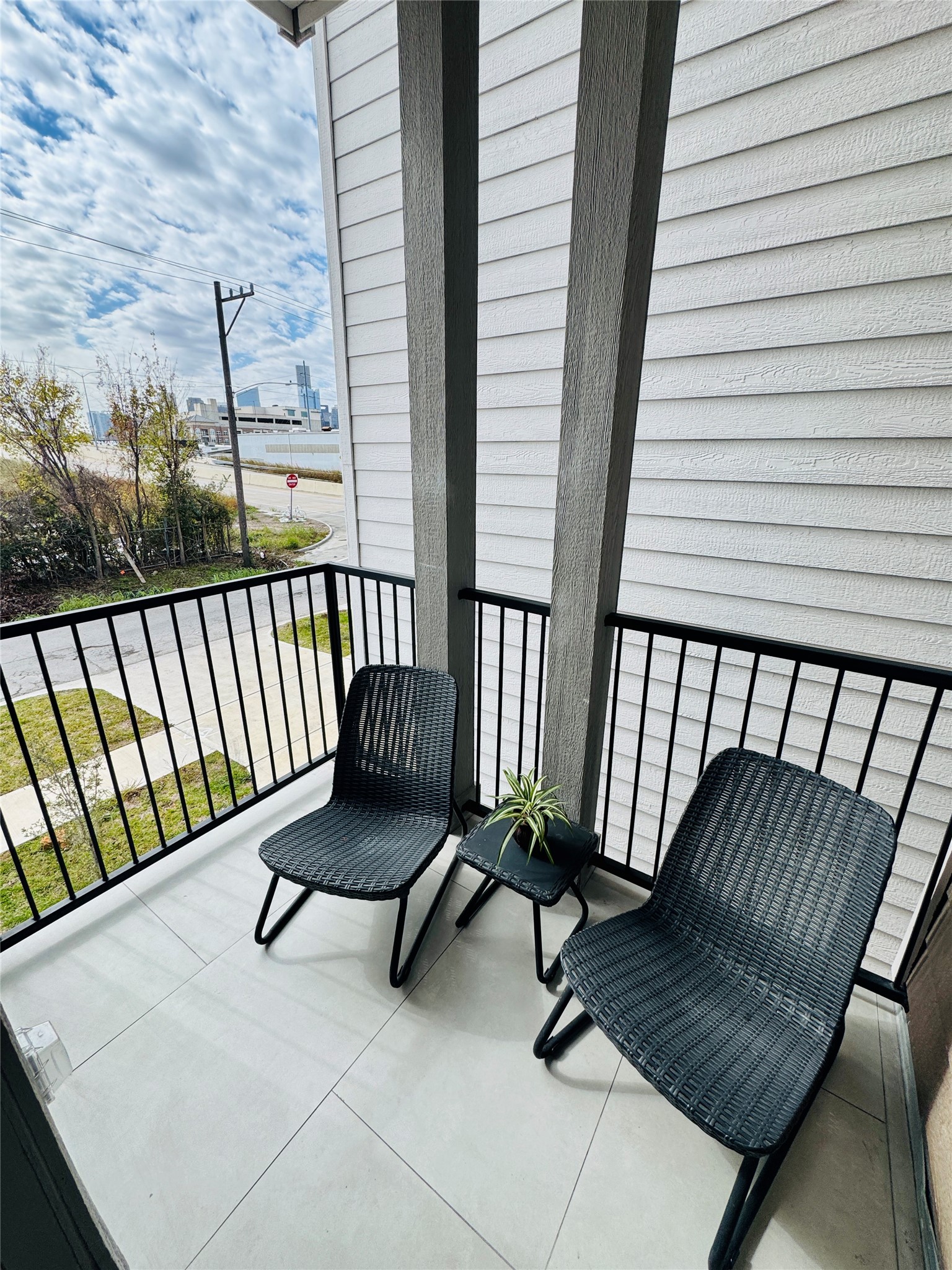 1805 Brooks Street Houston, TX 77026 - Photo 10 of 13