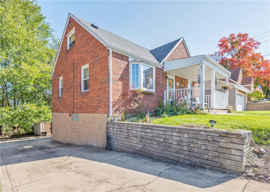 3707 Oakleaf Road Pittsburgh, PA 15227 - Photo 3 of 24 Gallery Image 3