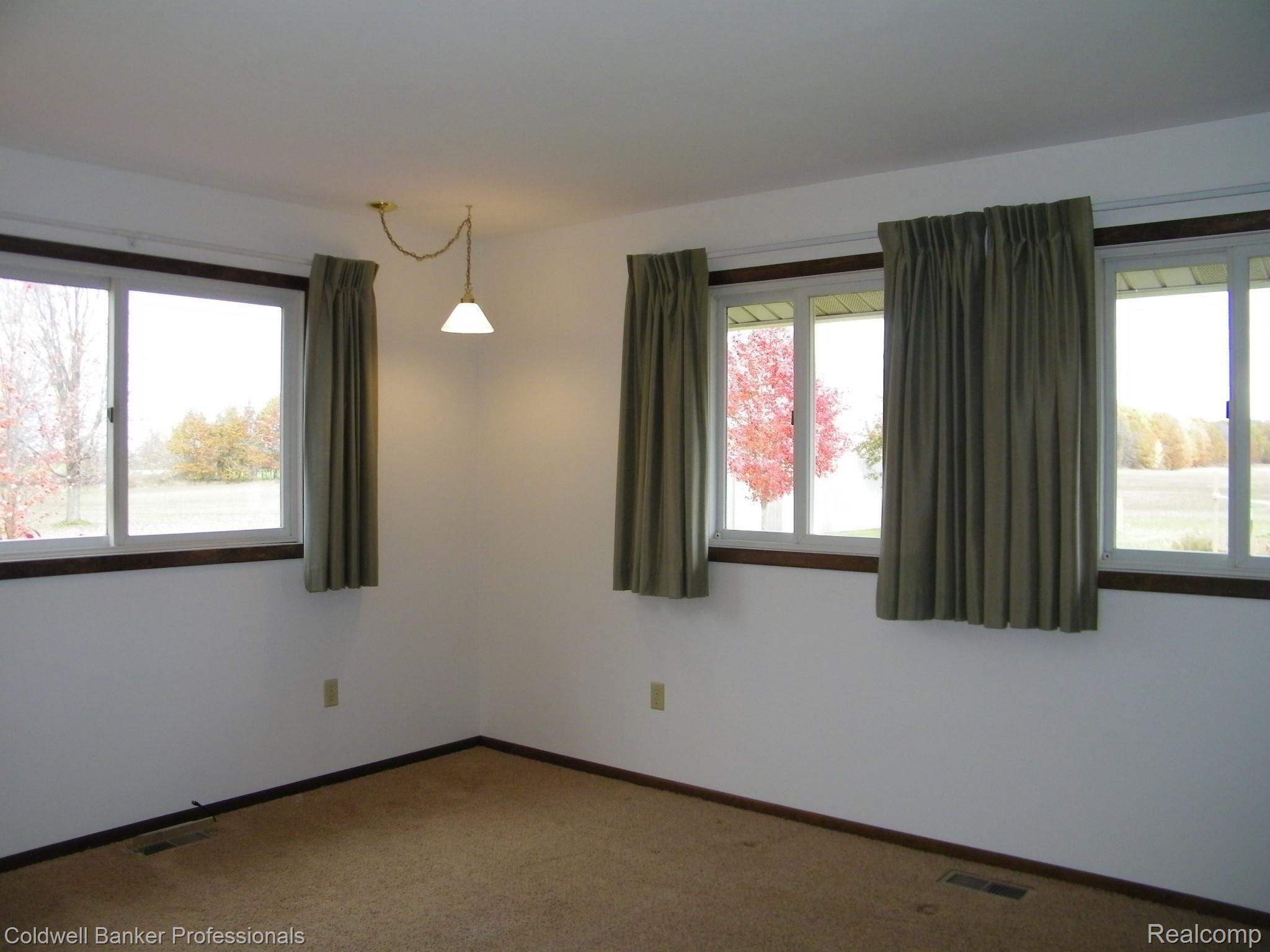 8198 Jefferson Road North Branch, MI 48461 - Photo 18 of 22 100_0443.jpg