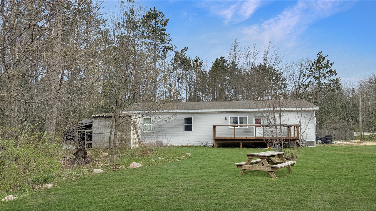 5960 South Seeley Road Cadillac, MI 49601 - Photo 4 of 26 Gallery Image 4