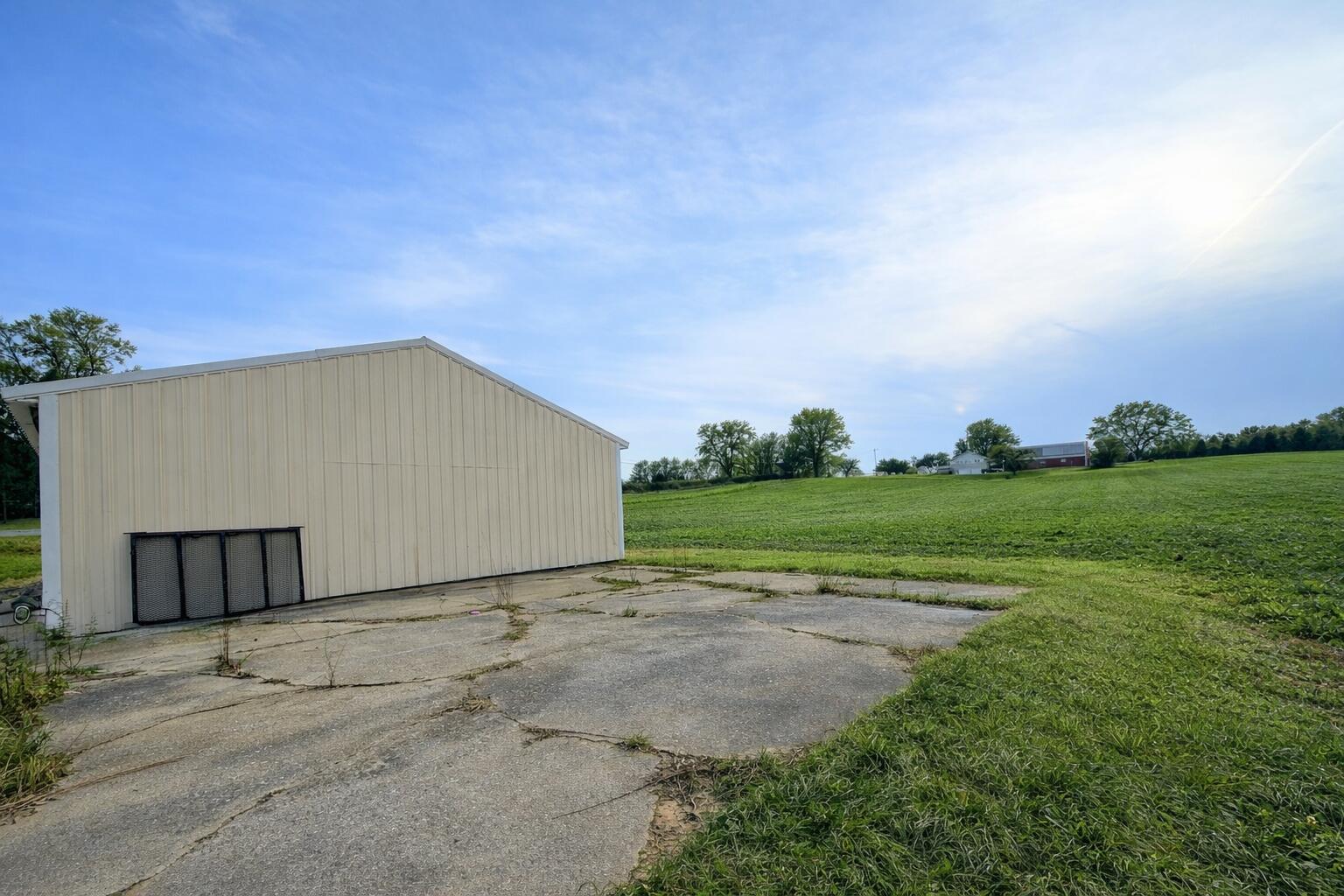 15774 Townline Road Buchanan, MI 49107 - Photo 4 of 14 Saved Side of Pole Barn