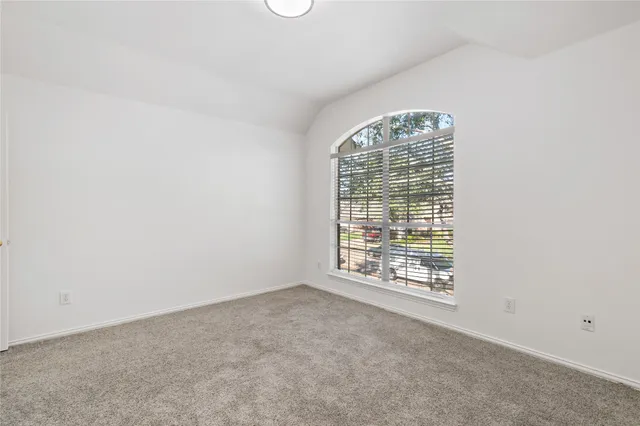 $2,700 | 3326 Lakeway Lane, Pearland, TX 77584