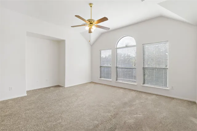 $2,700 | 3326 Lakeway Lane, Pearland, TX 77584