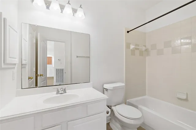 $2,700 | 3326 Lakeway Lane, Pearland, TX 77584