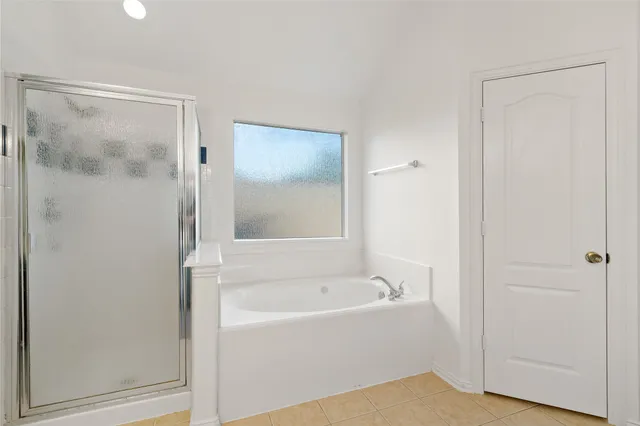 $2,700 | 3326 Lakeway Lane, Pearland, TX 77584