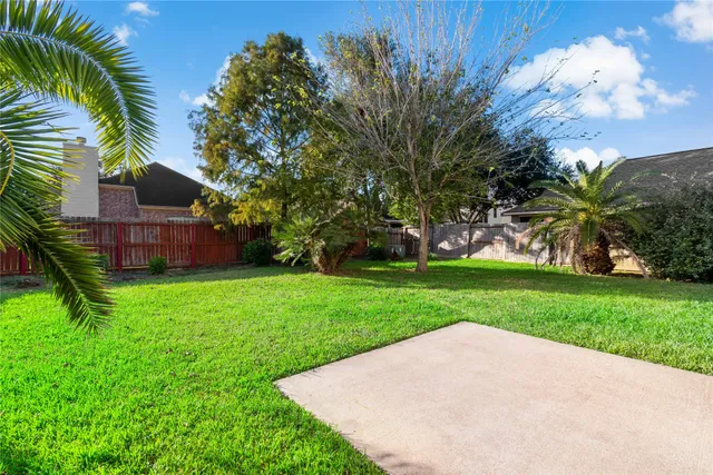 $2,700 | 3326 Lakeway Lane, Pearland, TX 77584