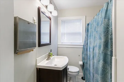 $549,900 | 124 Harrison Street, Barrington, IL 60010