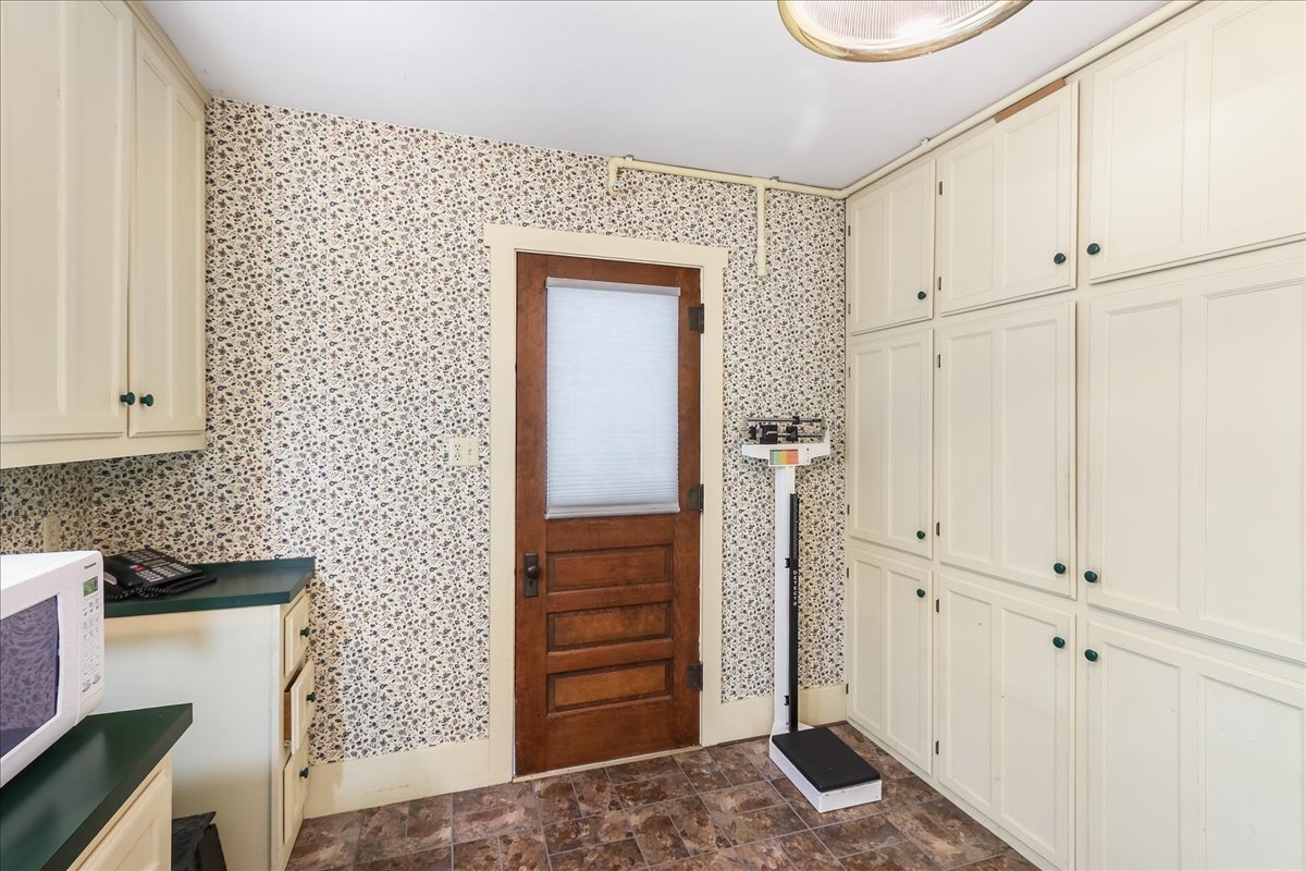 124 Harrison Street Barrington, IL 60010 - Photo 18 of 33
