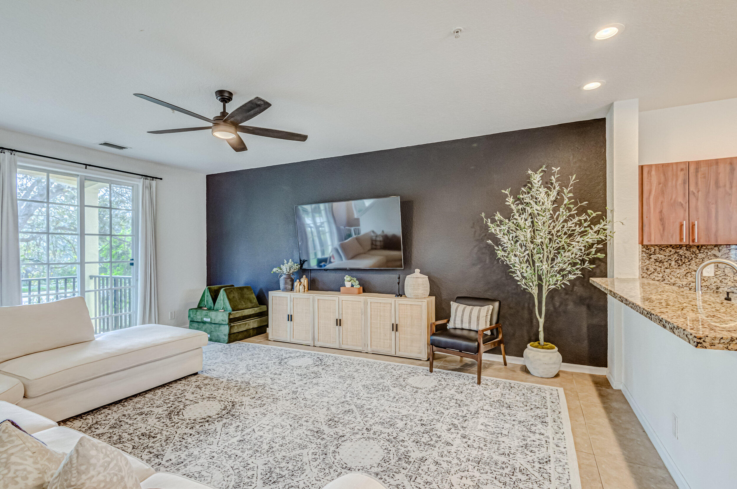 451 School House Road Jupiter, FL 33458 - Photo 17 of 56 27_5d1a9059js