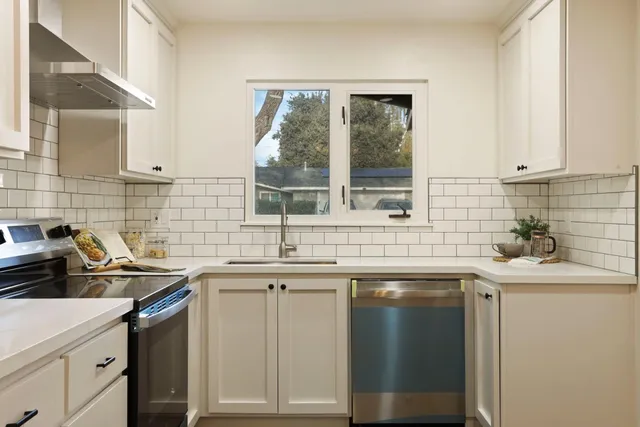 $405,000 | 7512 Larkspur Lane, Stockton, CA 95207