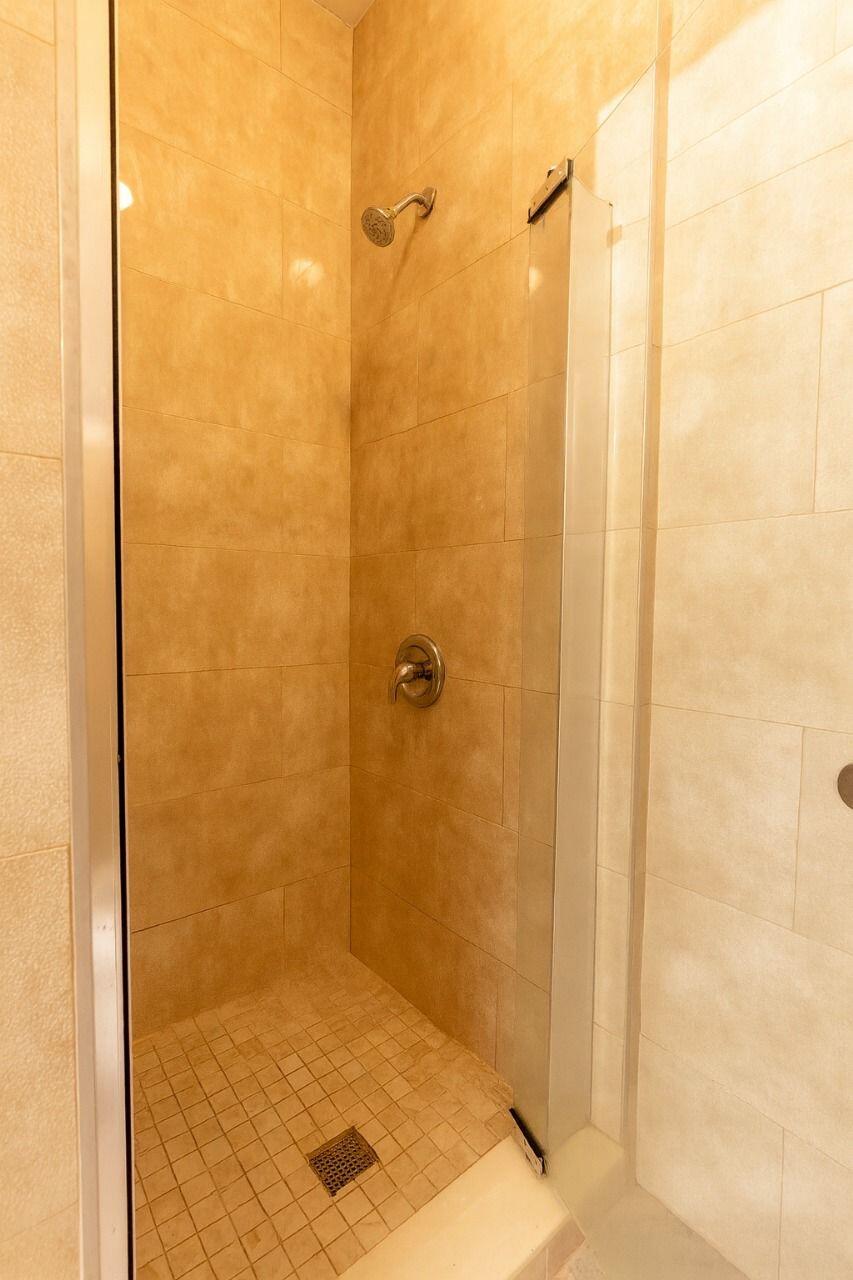 1110 White Street, Unit 1 Key West, FL 33040 - Photo 7 of 8 d4ecd130-2236-45a7-8325-aff3eee40cc7