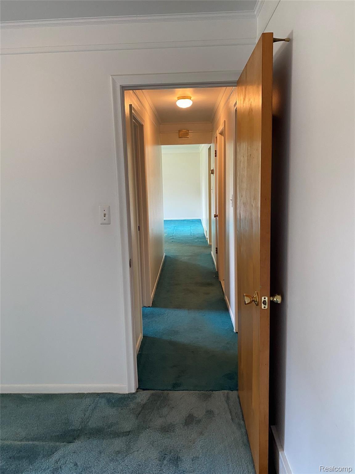 47449 Woodall Road Utica, MI 48317 - Photo 9 of 20 Wa Bed HW.jpg