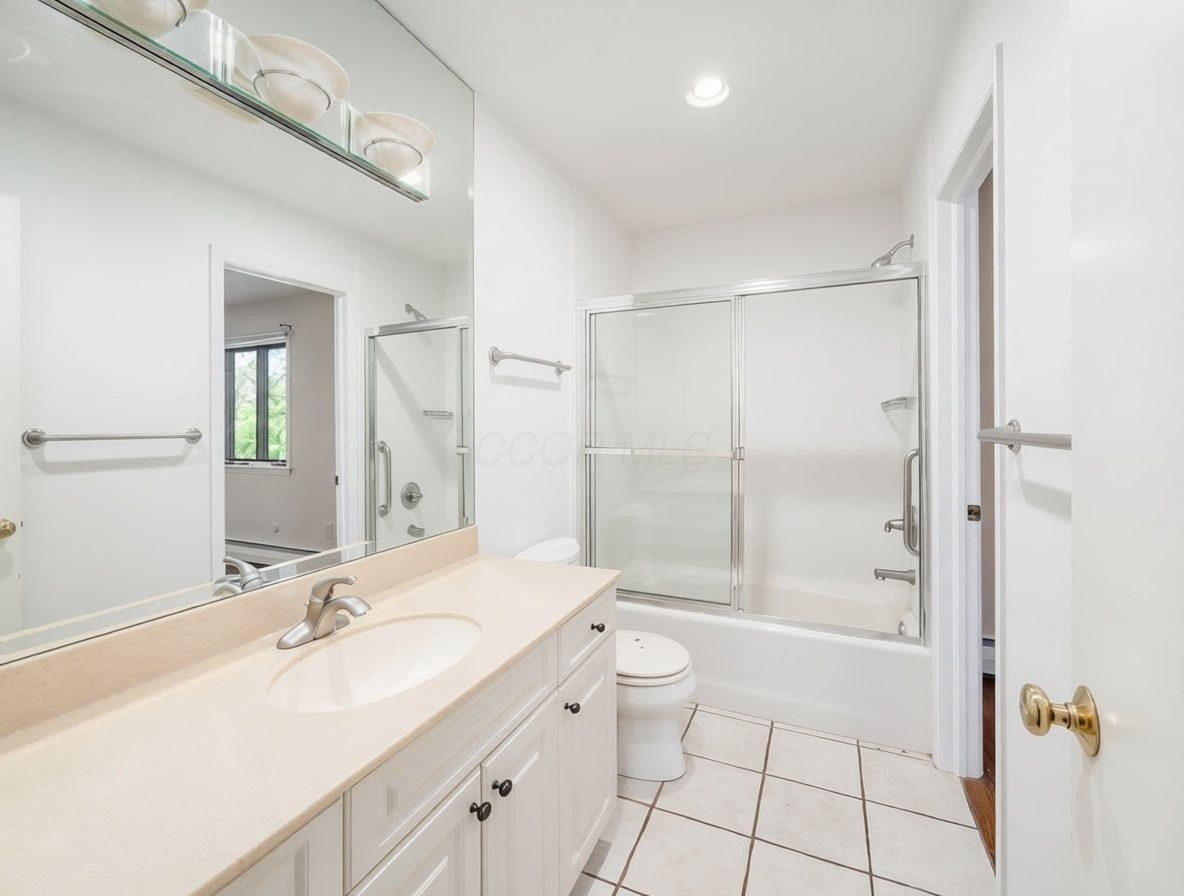 4393 Donington Road Columbus, OH 43220 - Photo 37 of 54 112_Donington Road16_23_59 90