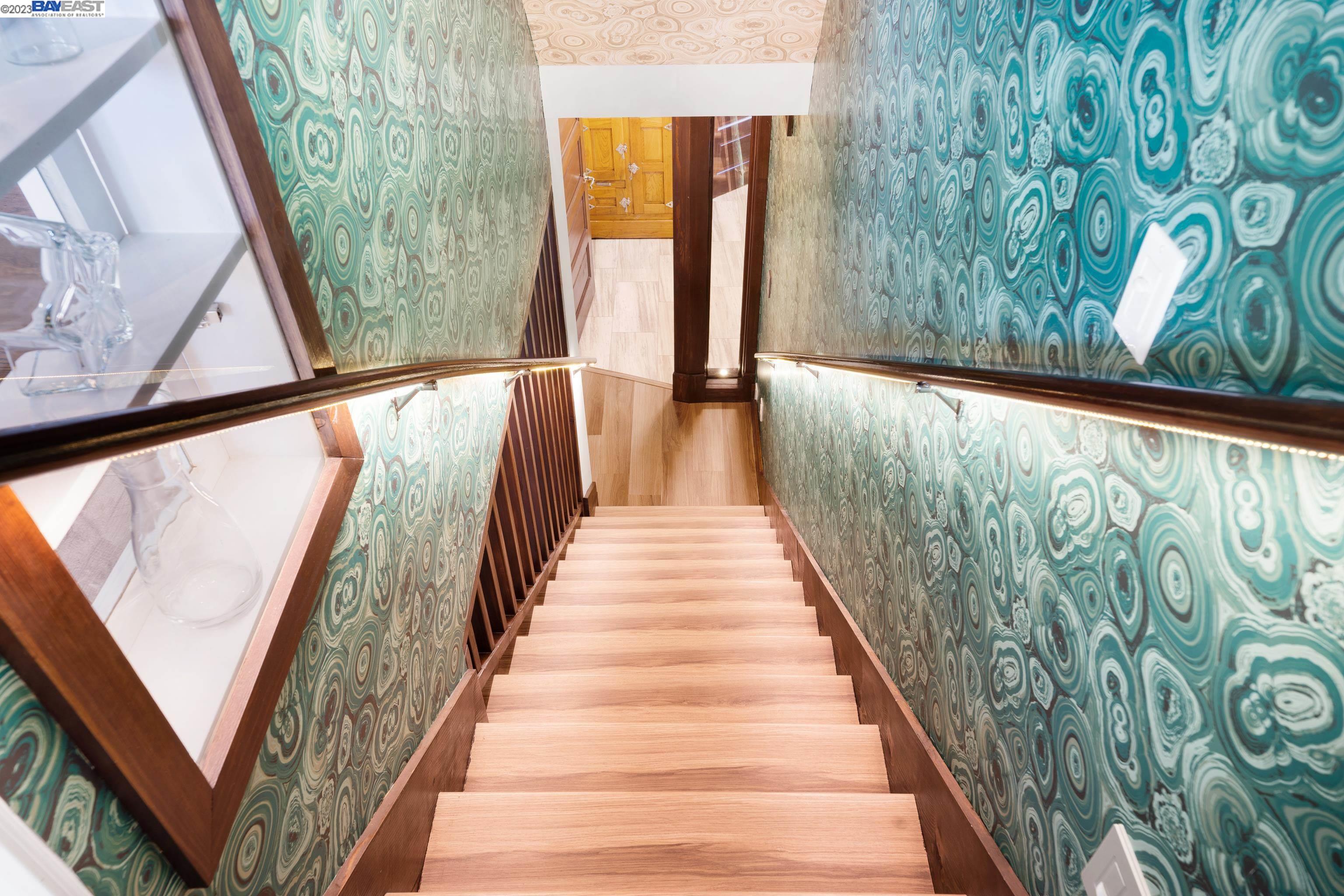 Undisclosed Address Alameda, CA 94501 - Photo 18 of 50 a view of an entryway